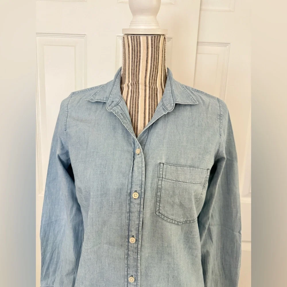 J.Crew Chambray Shirt XS Light Wash Button Down Cotton Denim Top - Picture 2 of 10